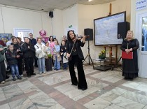 Играет Наталья Резникова.