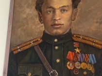 В. Листровой